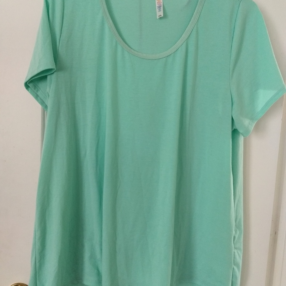 3x classic T lularoe